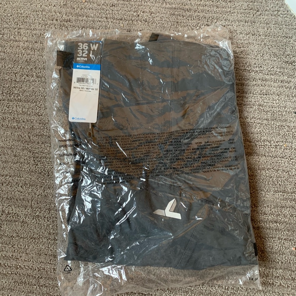 Mens 36x32 Columbia Titanium Hiking Pants